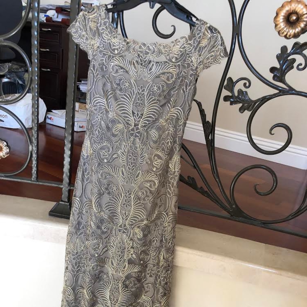 Tadashi Shoji Gray Silver Sequined Gown size 2P